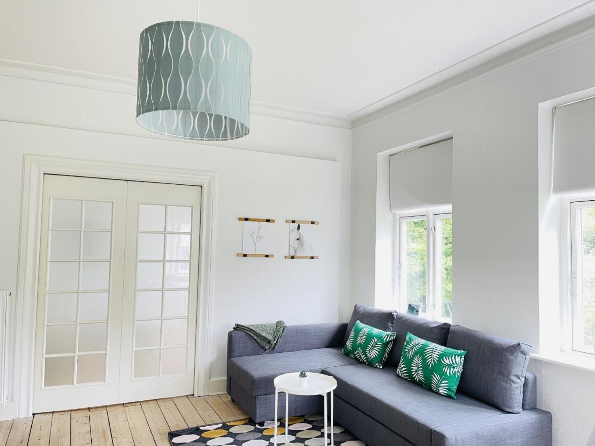 Aday - City Central Mansion - 1 Bedroom Apartment With Garden オールボー エクステリア 写真