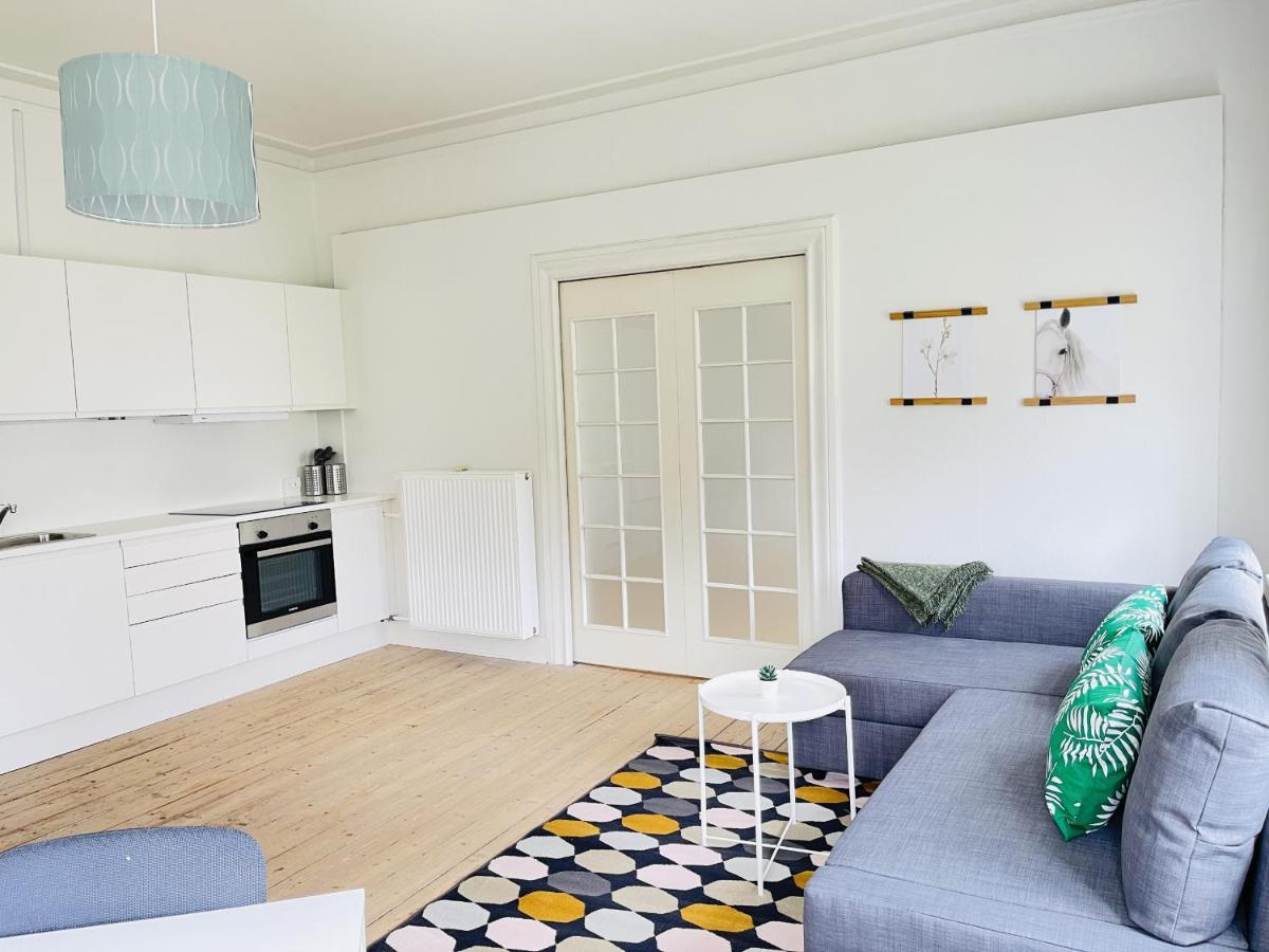 Aday - City Central Mansion - 1 Bedroom Apartment With Garden オールボー エクステリア 写真