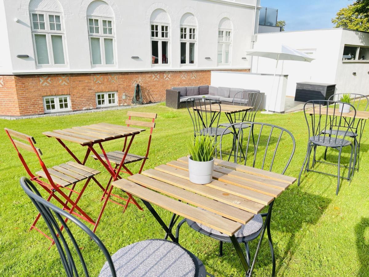 Aday - City Central Mansion - 1 Bedroom Apartment With Garden オールボー エクステリア 写真